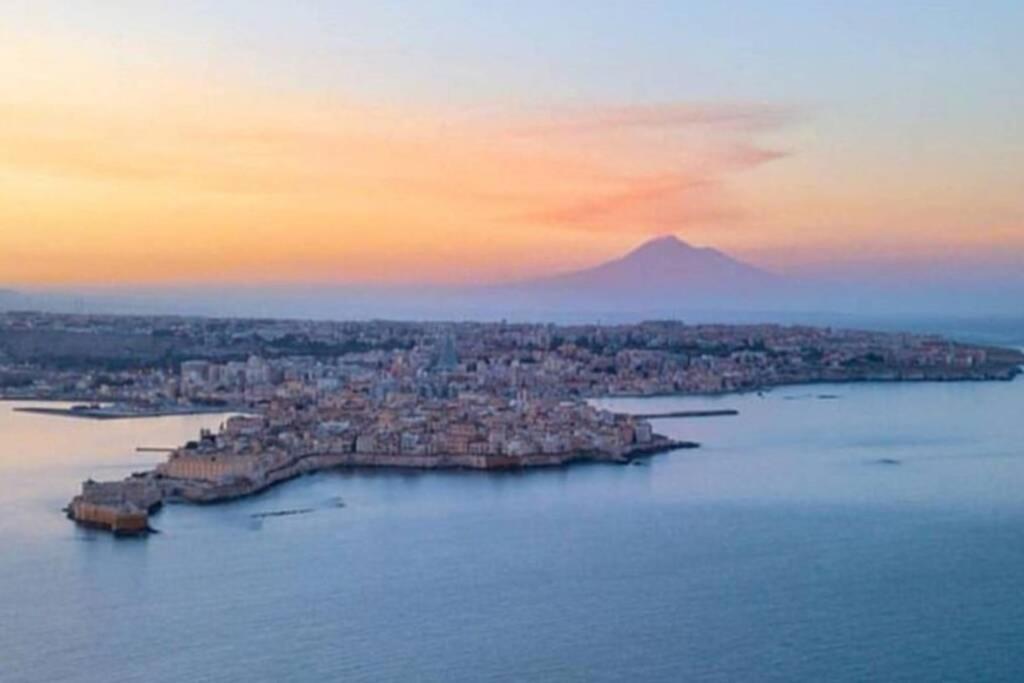 Sea-view Terrace & Bikes Moon Ortigia Casa de vacances Syracuse